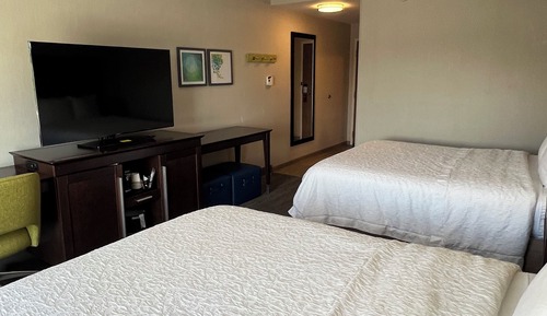 Zimmer, 2 Queen-Betten, barrierefrei, Nichtraucher