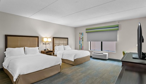 Zimmer, 2 Queen-Betten, barrierefrei, Badewanne