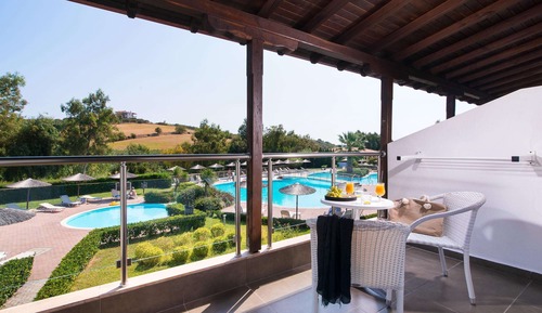 Standard-Doppel- oder -Zweibettzimmer, Poolblick