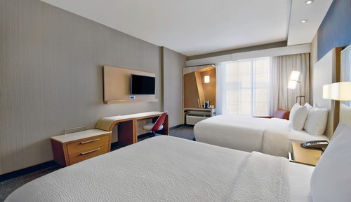 Zimmer, 2 Queen-Betten, Blick auf den Innenhof (Hearing Accessible)