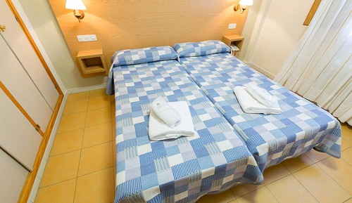 Familienzimmer, Terrasse (Salon 2 adults and 2 children)