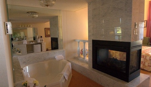 Standard-Studiosuite, 1 King-Bett, Whirlpool