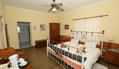 Familienzimmer (Colonial House)