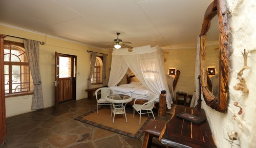 Doppelzimmer (African)