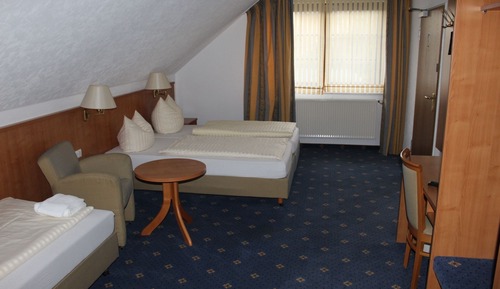 Business-Dreibettzimmer
