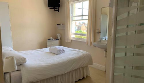 Basic-Doppelzimmer, mit Bad