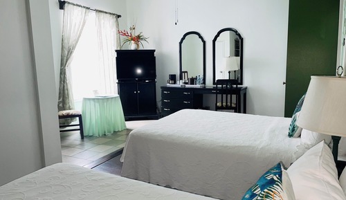 Traditional-Zimmer, 2 Doppelbetten