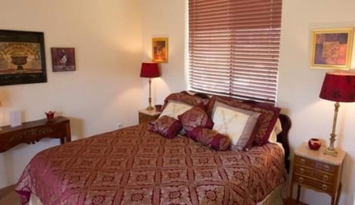 Zimmer (Palo Verde Room With Shared Shower)