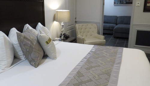 Suite, Eckzimmer (no water view)