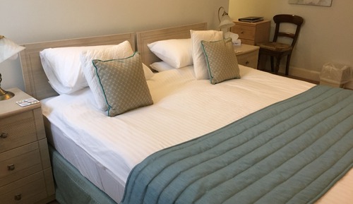 Standard-Doppel- oder -Zweibettzimmer, mit Bad, Bergblick