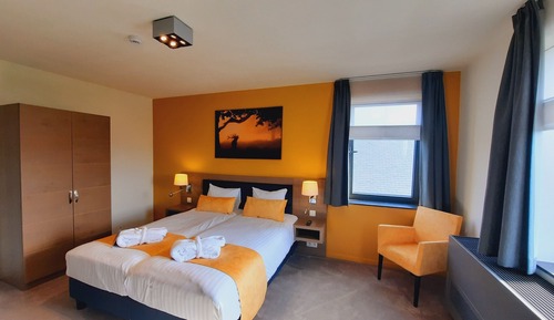 Superior-Doppel- oder -Zweibettzimmer