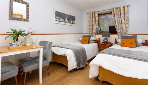 Zweibettzimmer, mit Bad (Breakfast Included)