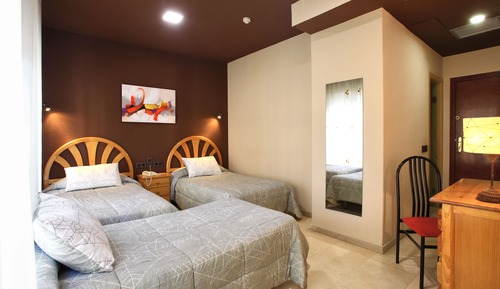 Dreibettzimmer