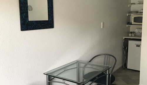 Basic-Studio, 2 Einzelbetten