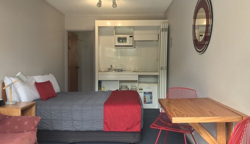 Studio, 1 Queen-Bett, Badewanne