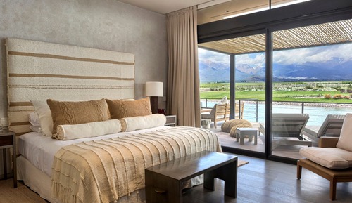 One Bedroom Deluxe Villa Lake Andes View