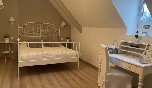 Standard-Doppelzimmer, eigenes Bad, Gartenblick