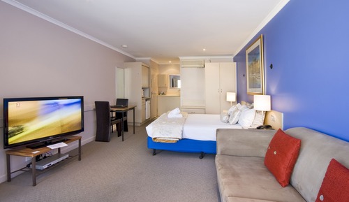 Standardzimmer, 1 Queen-Bett, eingeschränkter Meerblick