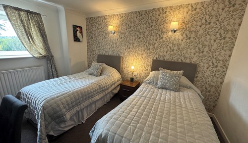 Traditional-Zweibettzimmer