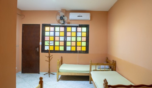 Vierbettzimmer (4 Single Beds)