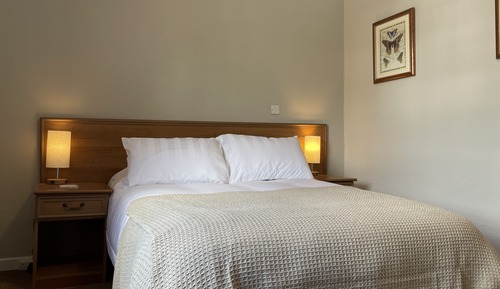 Standard-Zweibettzimmer, mit Bad