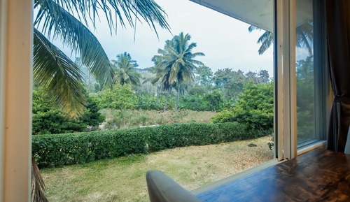 Grand-Zimmer, Gartenblick