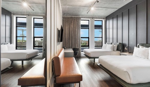 Zimmer, 2 Doppelbetten