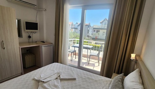 Deluxe Double Room with Mountain and Sea View