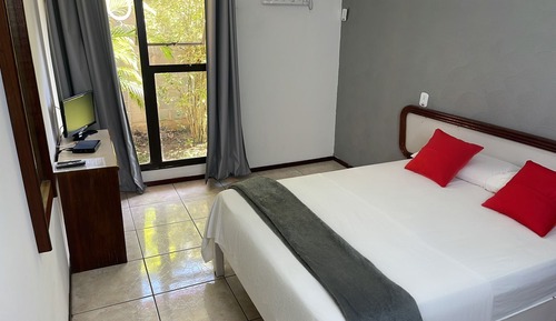 Standardzimmer, 1 Doppelbett, Gartenblick