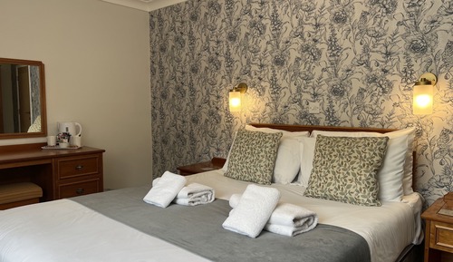 Main Lodge Double Ensuite with Garden View