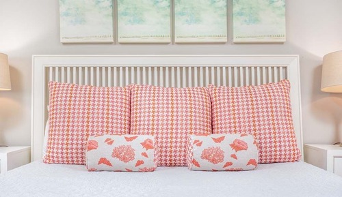 Apartment, 1 King-Bett und Schlafsofa, Poolzugang, eingeschränkter Meerblick (#A126 - No Pets)