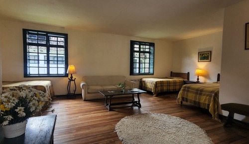 Standard-Vierbettzimmer