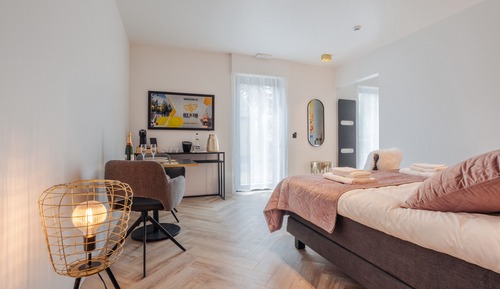 Deluxe-Doppelzimmer (Red Bee Room)