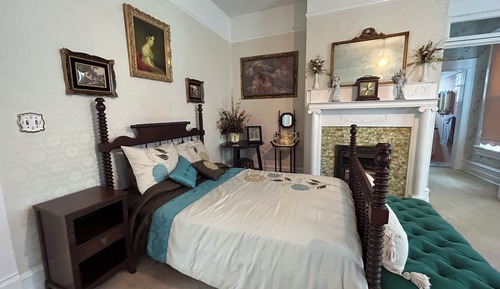 Deluxe-Zimmer, 1 Doppelbett, Nichtraucher, Hügelblick