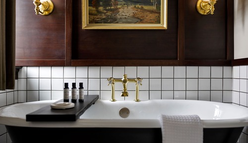 Superior-Zimmer, Badewanne