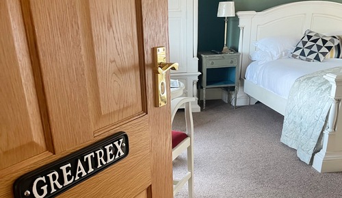 Elite-Zimmer, 1 King-Bett, Gartenblick