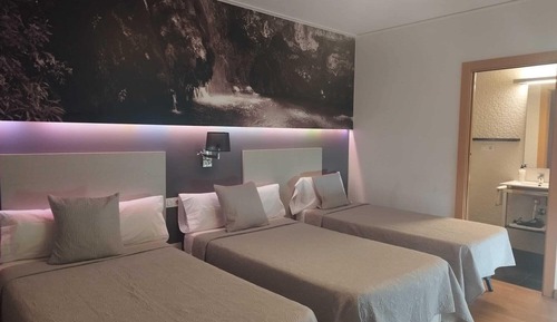 Dreibettzimmer
