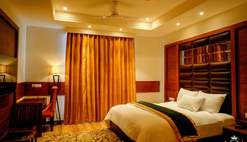 Deluxe-Zimmer, 1 King-Bett, Stadtblick