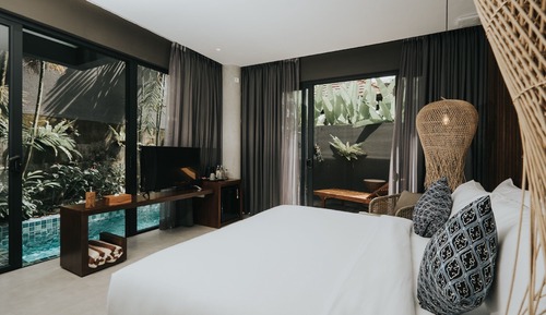 Two Bedrooms Pool Villa