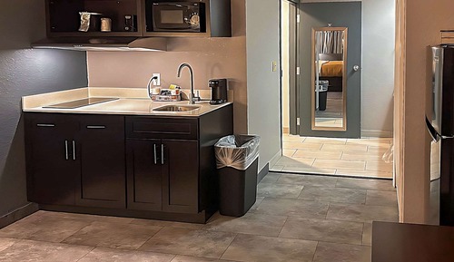 Zimmer, 1 King-Bett und Schlafsofa, Nichtraucher (Efficiency)