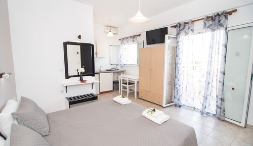 Superior-Doppelzimmer, Balkon, Poolblick