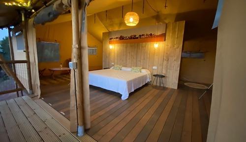 Luxury-Zelt, 1 King-Bett, Talblick