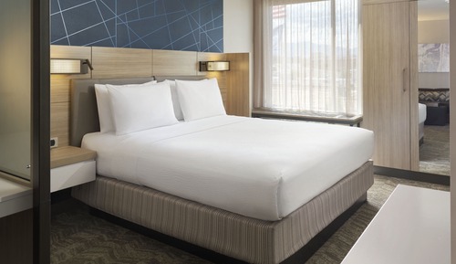 Suite, 1 King-Bett, Nichtraucher (Mobility Accessible, Tub)