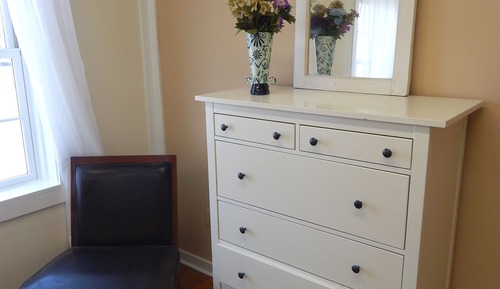 Apt C: Stylish, light and bright