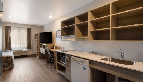 Economy-Studio, 1 Queen-Bett, Nichtraucher (Efficiency, Acces. Tub)