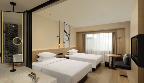 Premium-Zimmer, 2 Doppelbetten, Stadtblick