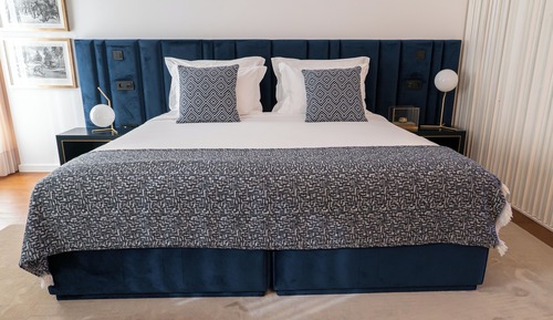 Grand-Doppel- oder -Zweibettzimmer