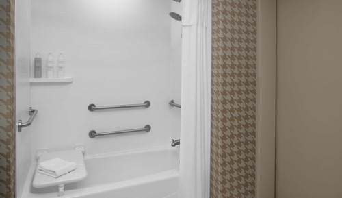 Studio, 2 Queen-Betten, barrierefrei, Badewanne (Mobility & Hearing)