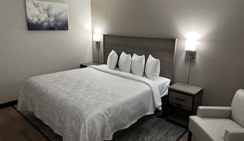 Standardzimmer, 1 King-Bett (Smoke Free)