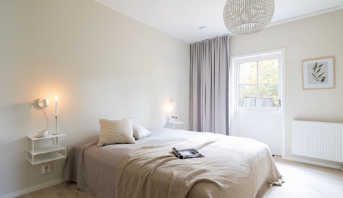 Familienapartment, eingeschränkter Meerblick, zum Innenhof hin (Lgh 1010)